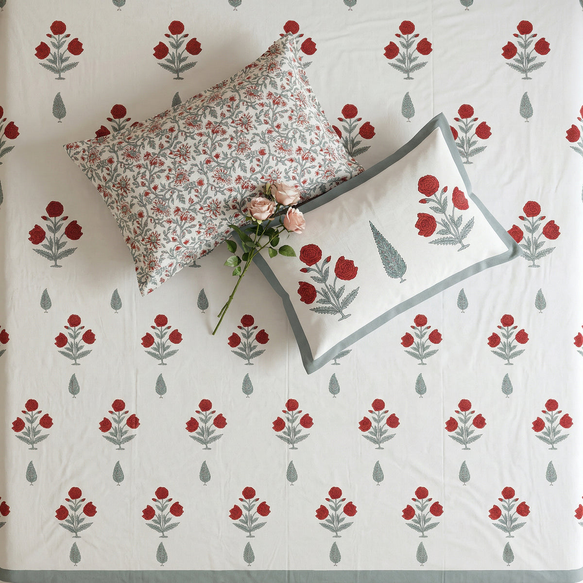 RED ROSE BEDSHEET DESIGN